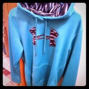 Medium under armour hoodie